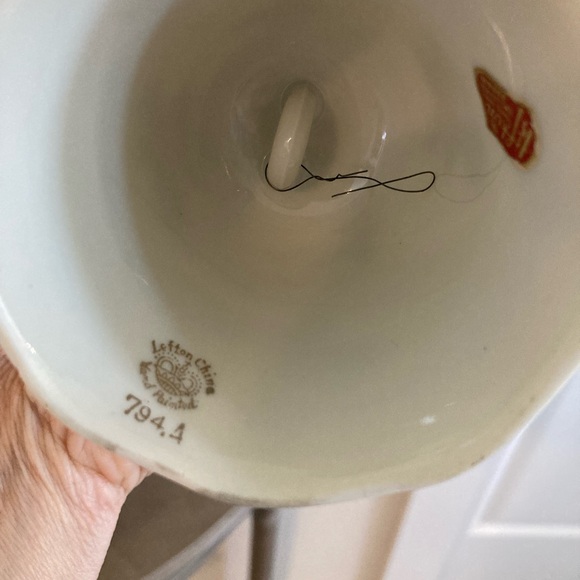 Vintage Festive Holiday Bell with Holly Design - Picture 3 of 5